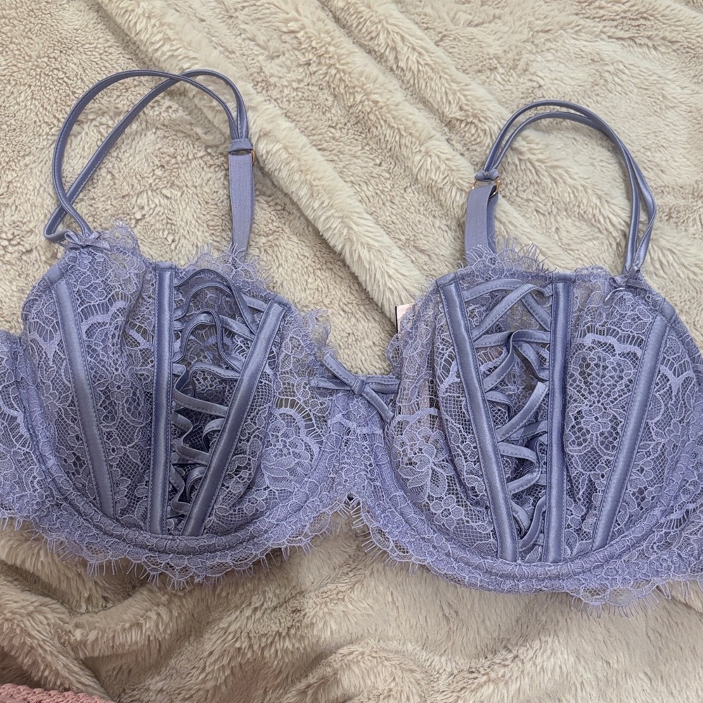 Victoria's Secret Lavender Lace Bra